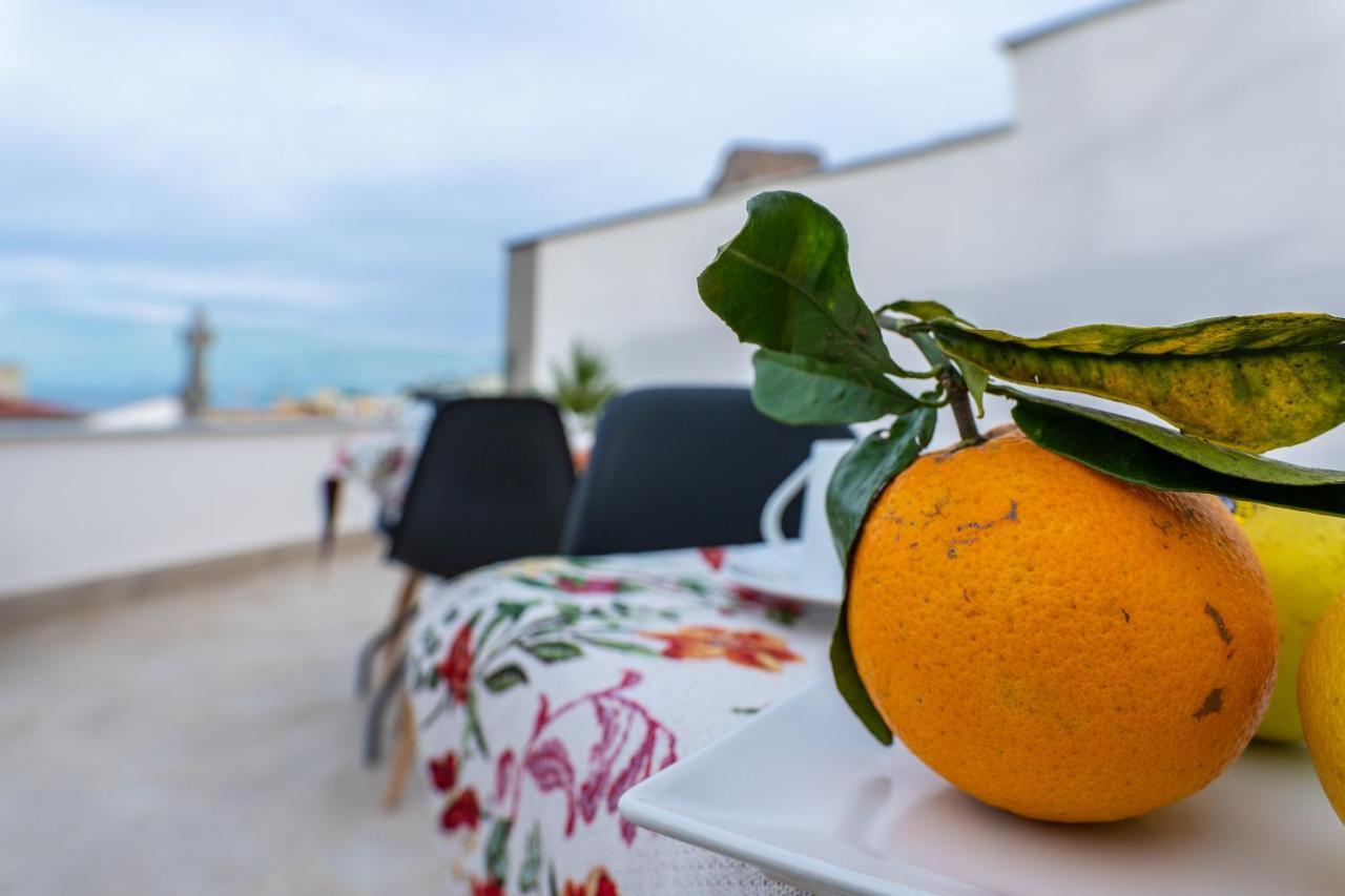 B&B Una Terrazza Sul Golfo Di Sferracavallo Exterior foto